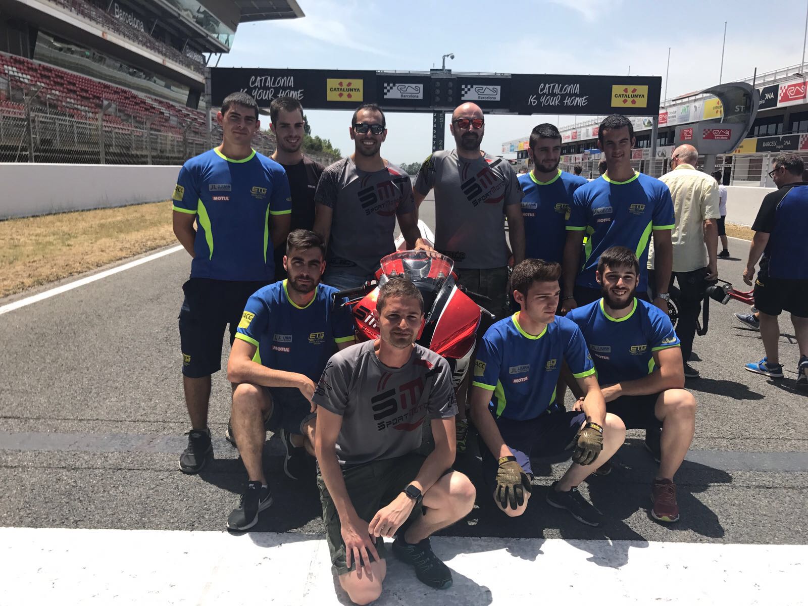 Gran èxit de Xavi Pinsach i dels alumnes de l'Escola Tècnica de Girona en les 24 hores de Montmeló.